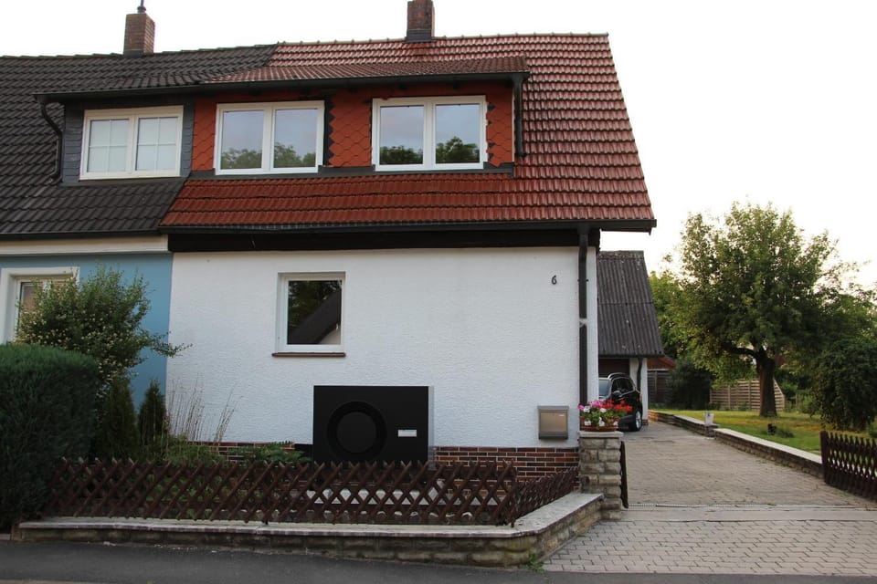 Property building, Neighbourhood, Street view