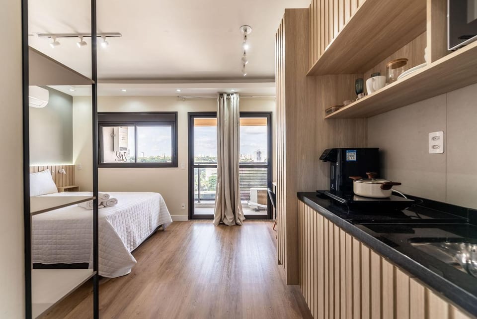 Studio with view and gym in Brooklin - SB1406 House in Sao Paulo City