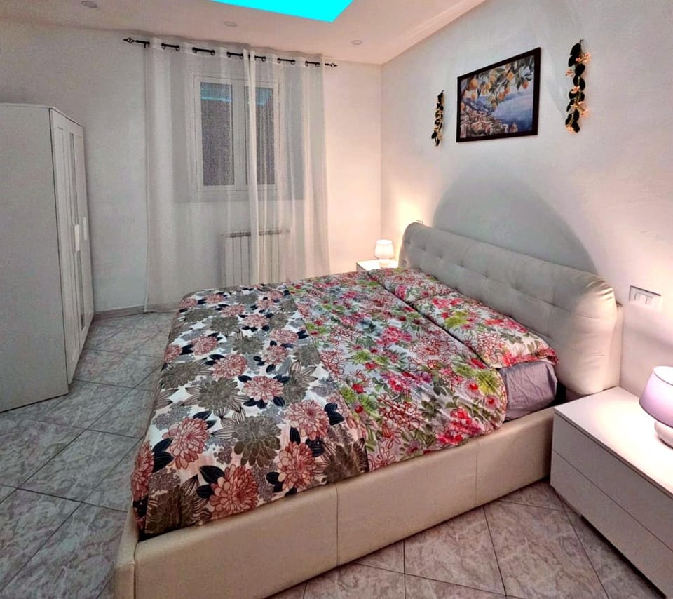 Good Night Big Family Apartment with terrace - 5 min from station, Independent entrance Apartment in La Spezia