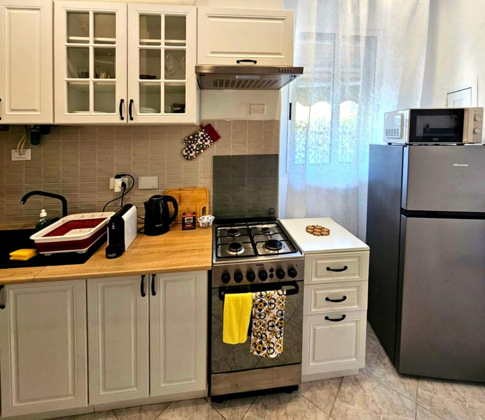 Good Night Big Family Apartment with terrace - 5 min from station, Independent entrance Apartment in La Spezia