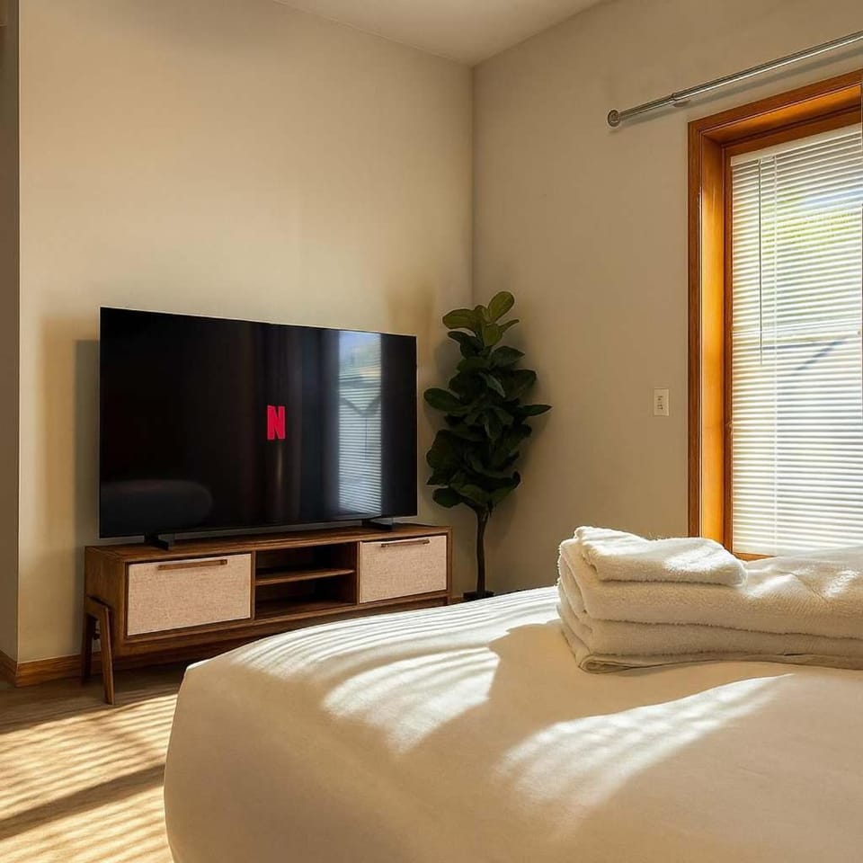 Billiards Patio Parking Apartment in Wicker Park