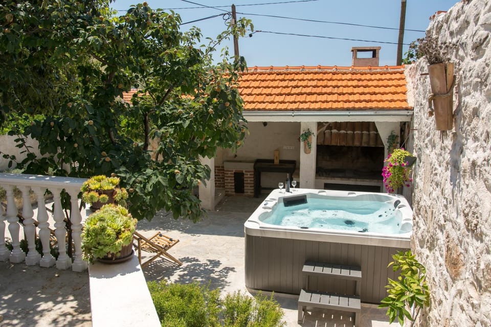 Holiday Home Sudinjevi Dvori House in Šibenik-Knin County, Croatia
