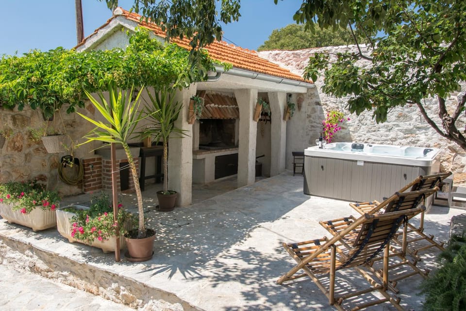 Holiday Home Sudinjevi Dvori House in Šibenik-Knin County, Croatia