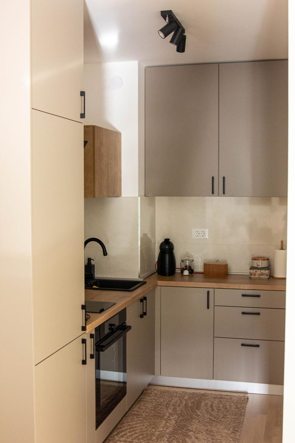 LisaMe Apartman Airport Apartment in Sarajevo
