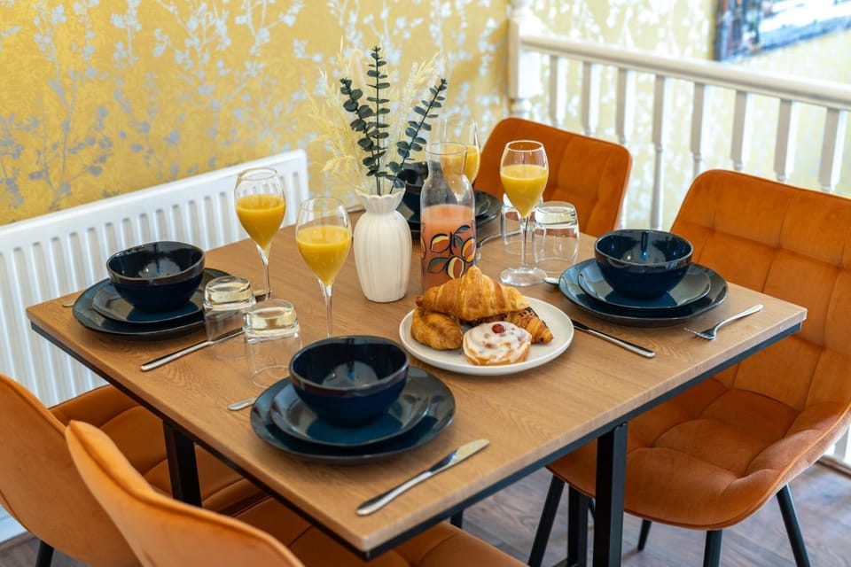 Dockside Home - 5 Comfy Beds-Perfect for Contractors and Families- Free Parking House in London