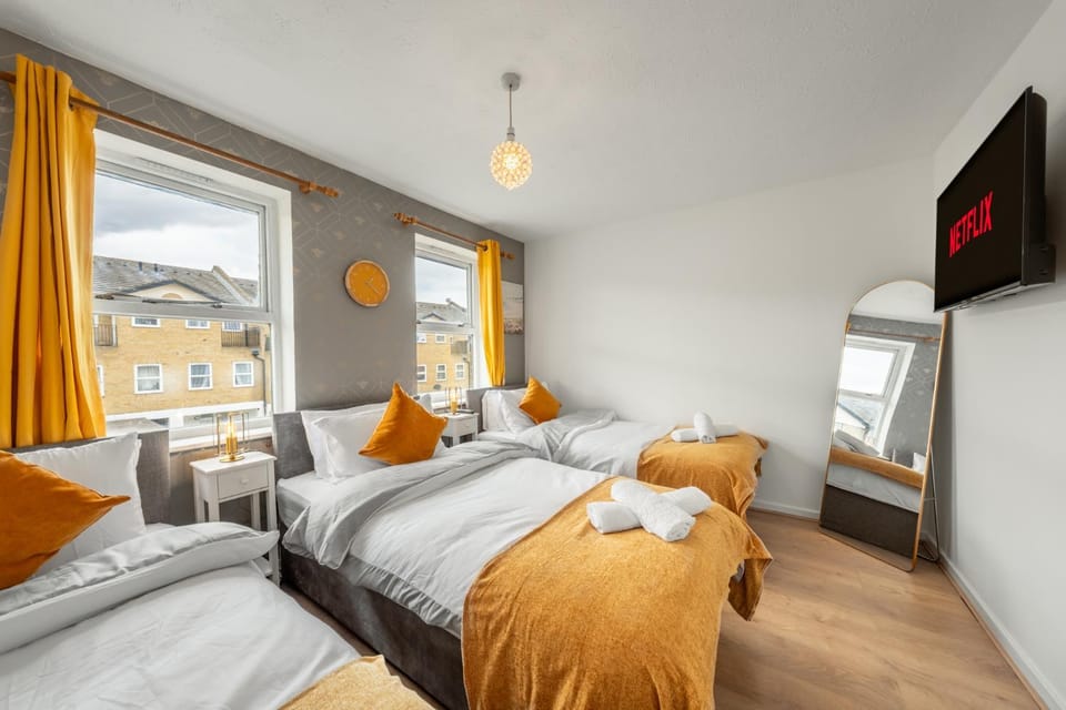 Dockside Home - 5 Comfy Beds-Perfect for Contractors and Families- Free Parking House in London