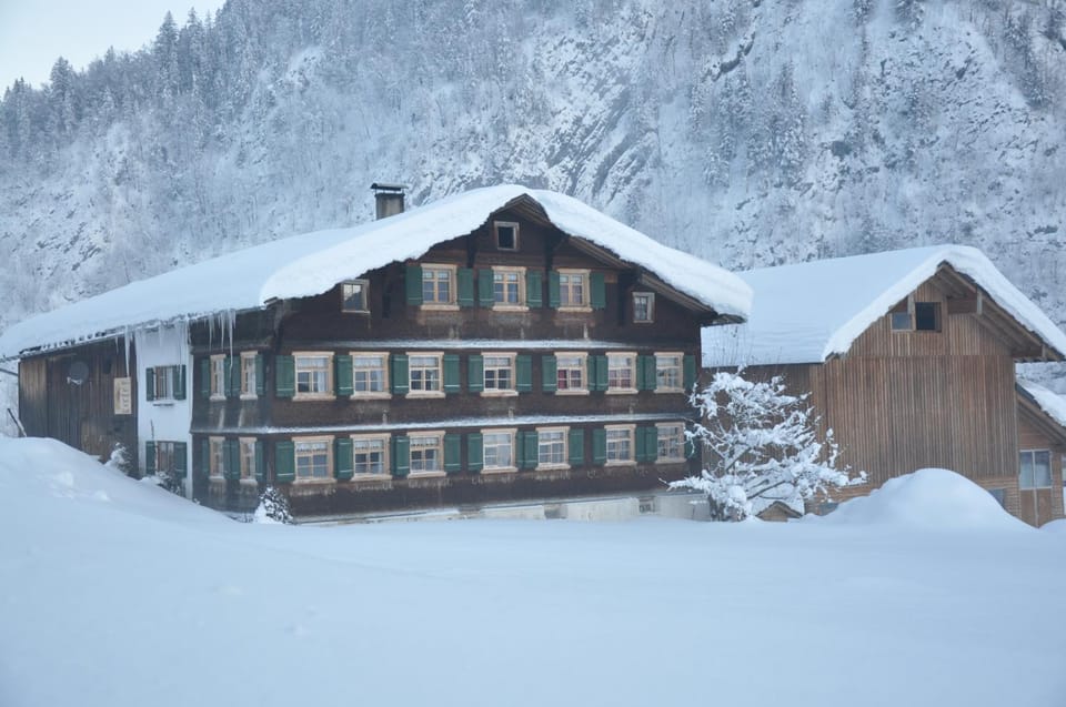 Facade/entrance, Winter