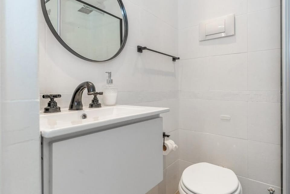 Toilet, Bathroom