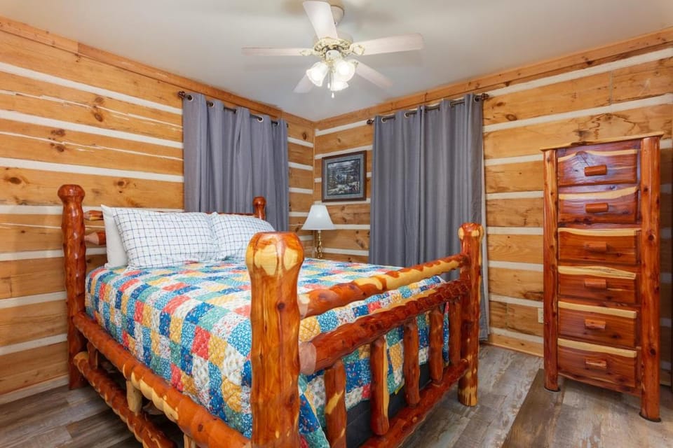Lookout Mountain Valentine Drive Cabin 1 Cabin in Alabama