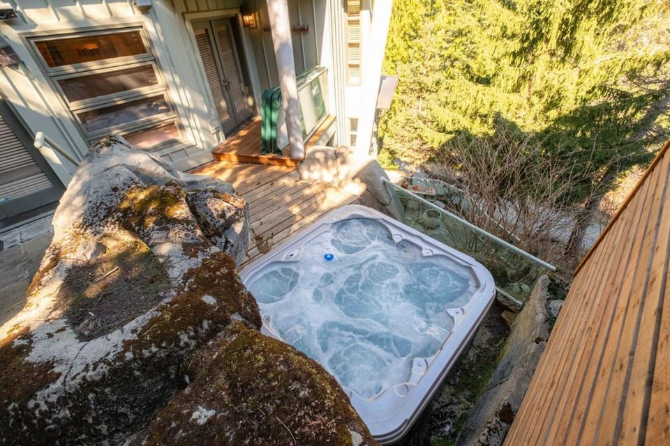 Natural landscape, Hot Tub