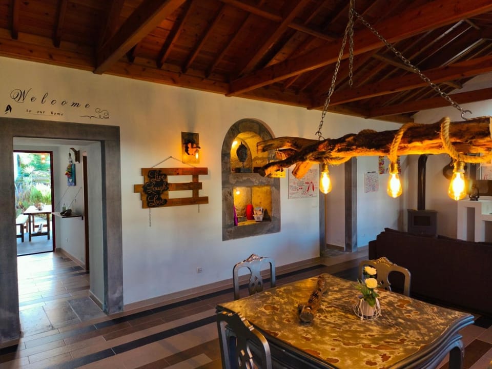 De Baixo Da Ponte House in Portugal