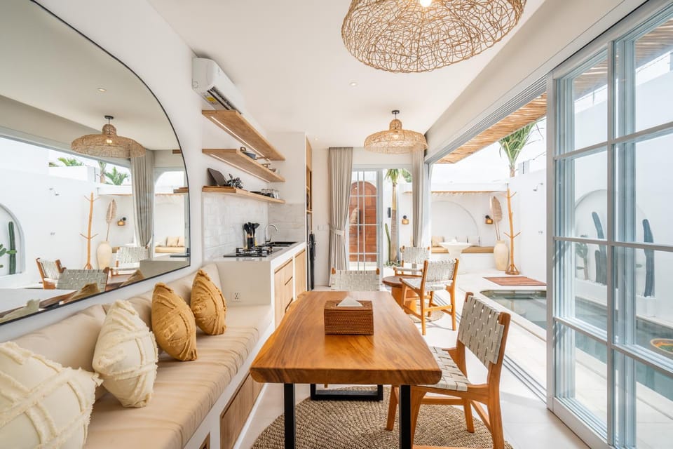 NEW! Luna Di Bali - 1BR Villa in Kerobokan Villa in North Kuta