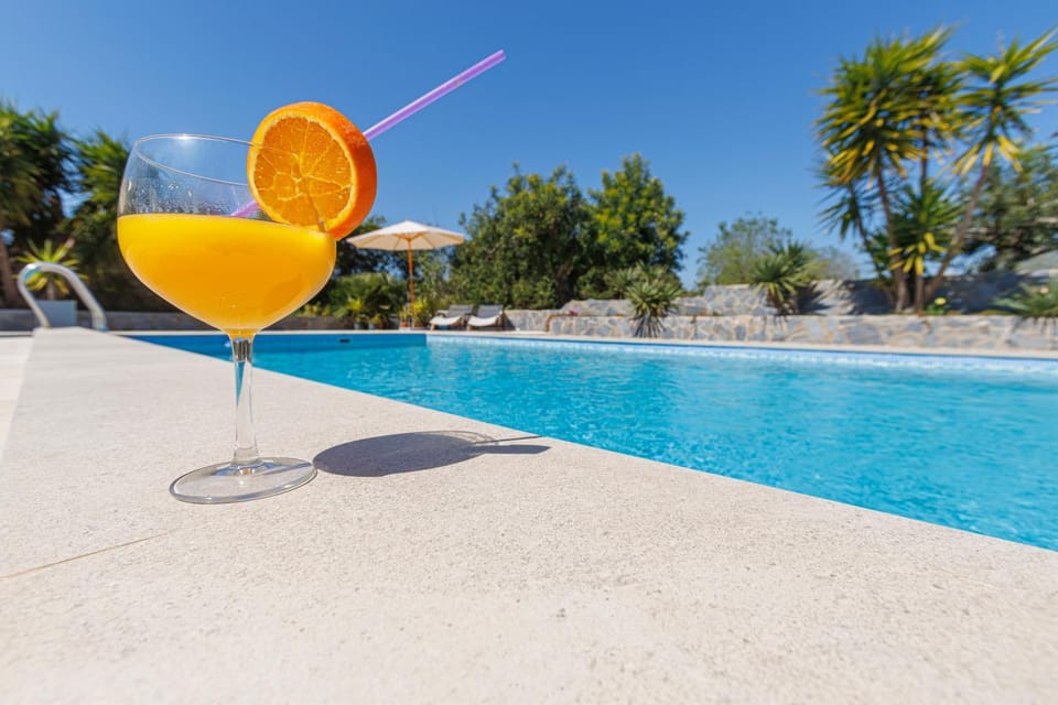 Pool view, Swimming pool, sunbed