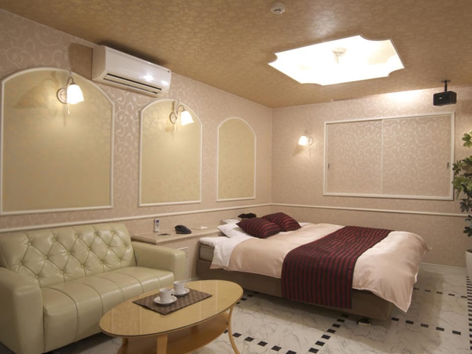 HOTEL LUNA -Adult Only- Love hotel in Fukuoka Prefecture