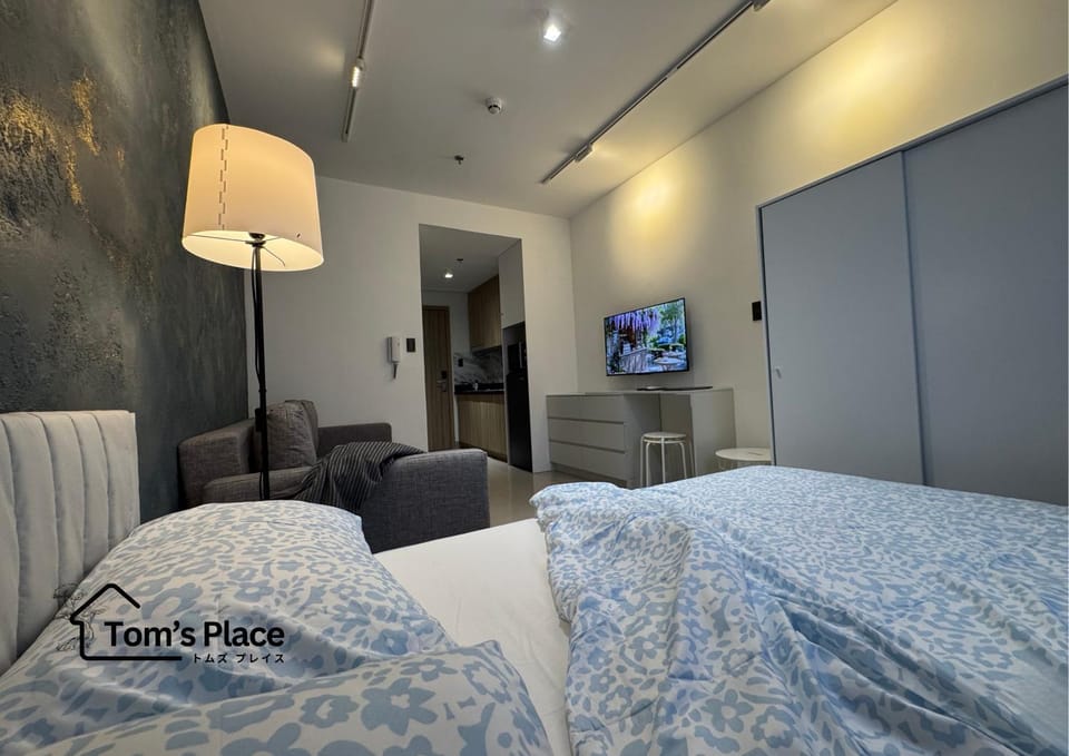 Tom's Place Apartment in Pasay
