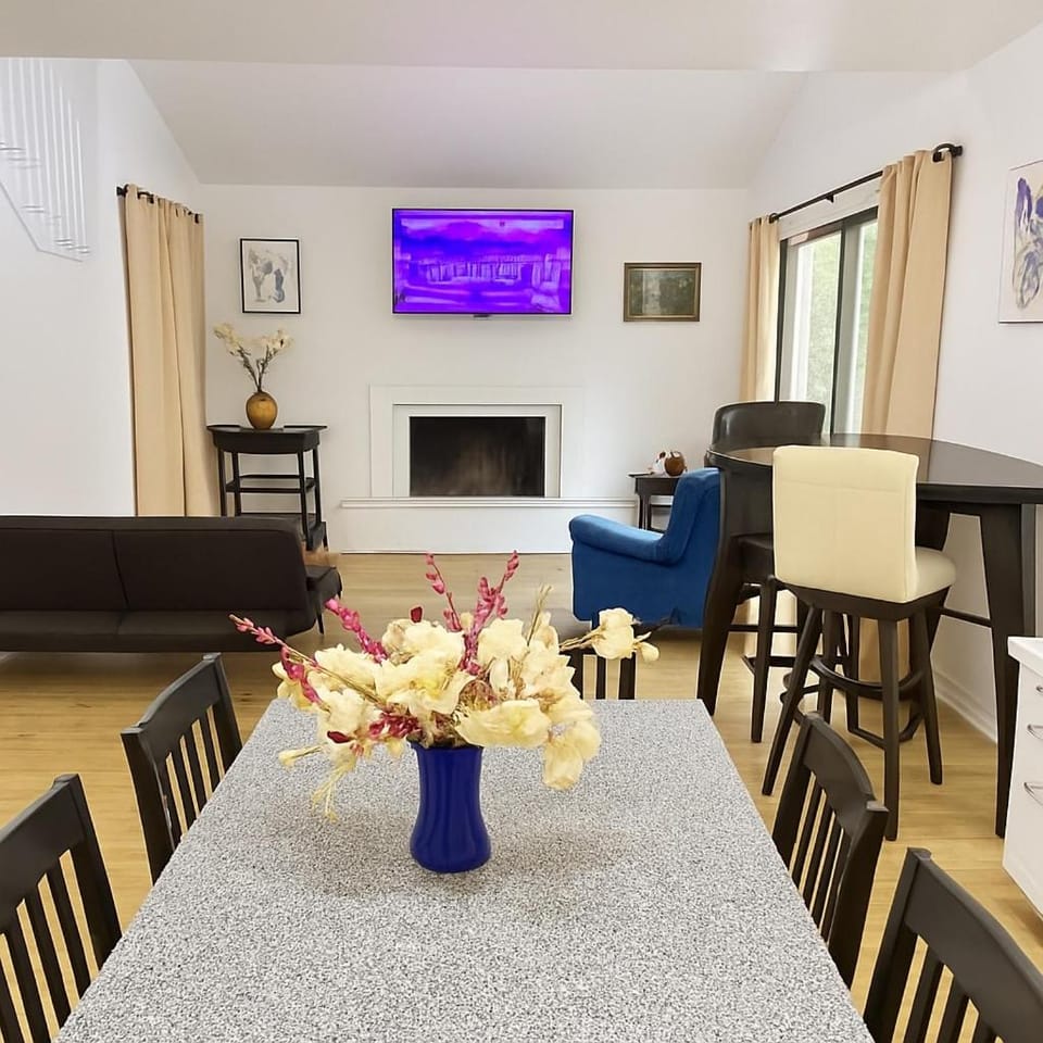 Quiet 2 bedroom house close to UNC Duke RTP House in Chapel Hill