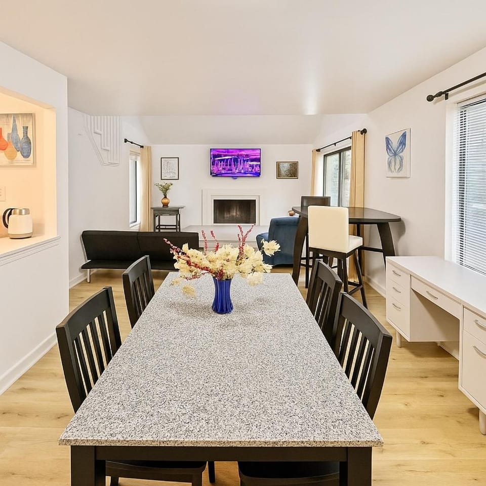 Quiet 2 bedroom house close to UNC Duke RTP House in Chapel Hill