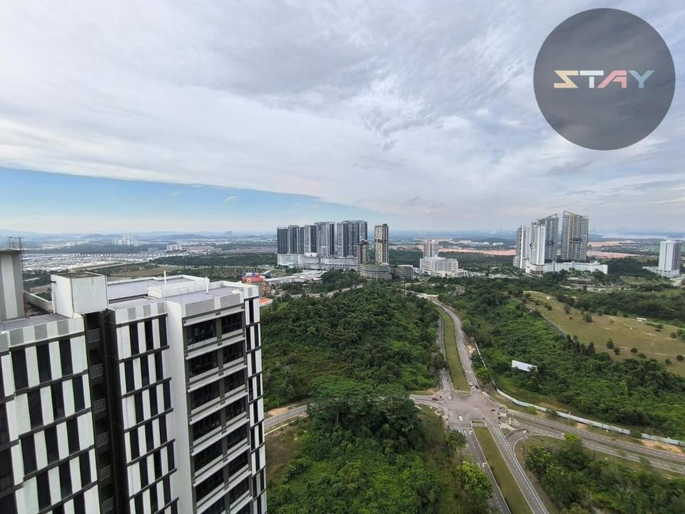 Meridin Sovo 2Pax Modern Comfort City View BySTAY Apartment in Johor