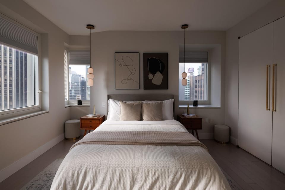 RARE Luxurious Apartment 1 Block From Time Square Apartment in Midtown