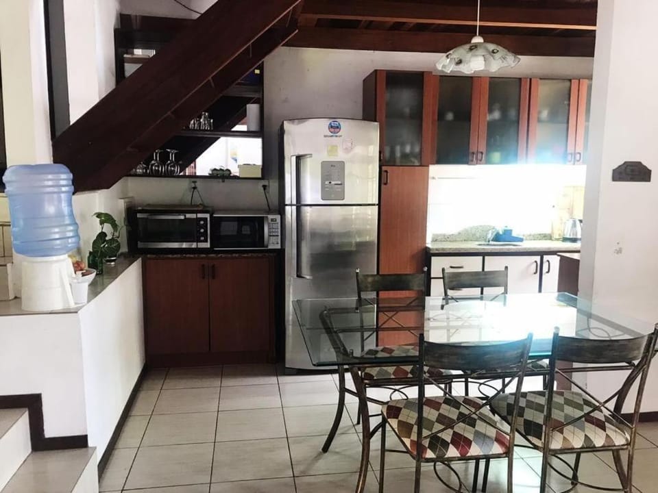 Casa em Jurere ate 10 pessoas House in Florianopolis