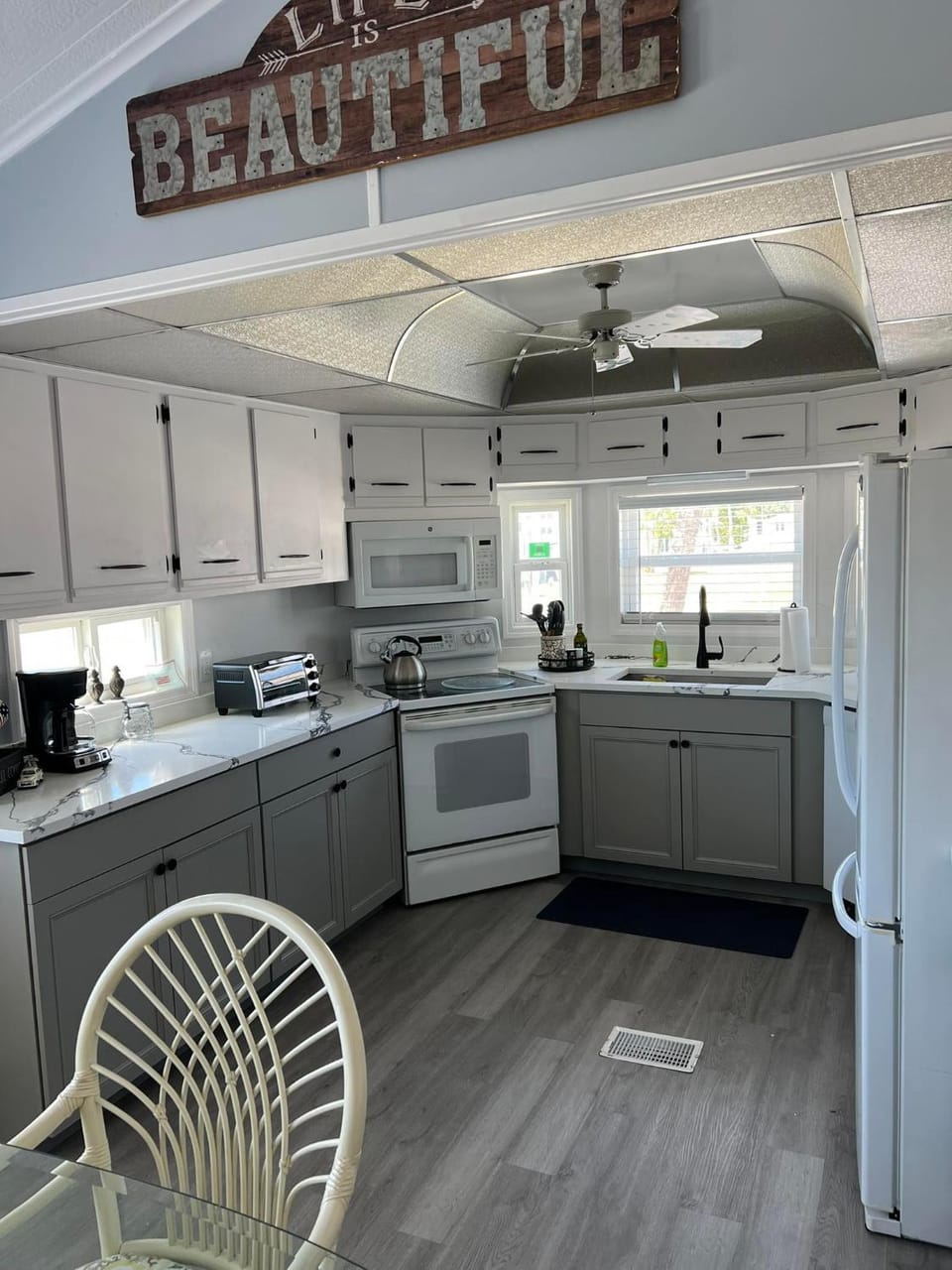 Siesta Delfin Campground/ 
RV Resort in Iona