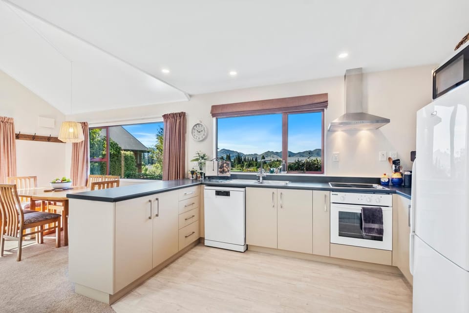 16 Denby Place House in Hanmer Springs