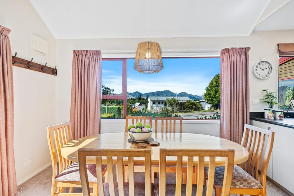 16 Denby Place House in Hanmer Springs