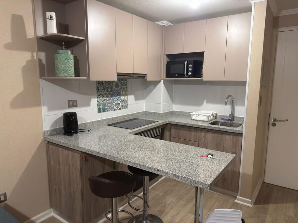 Kitchen or kitchenette, Dining area, minibar, pet friendly, stove