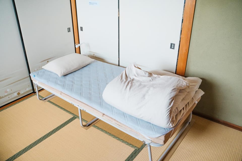 木の家ゲストハウス松山ドミトリー館 Hostel in Japan
