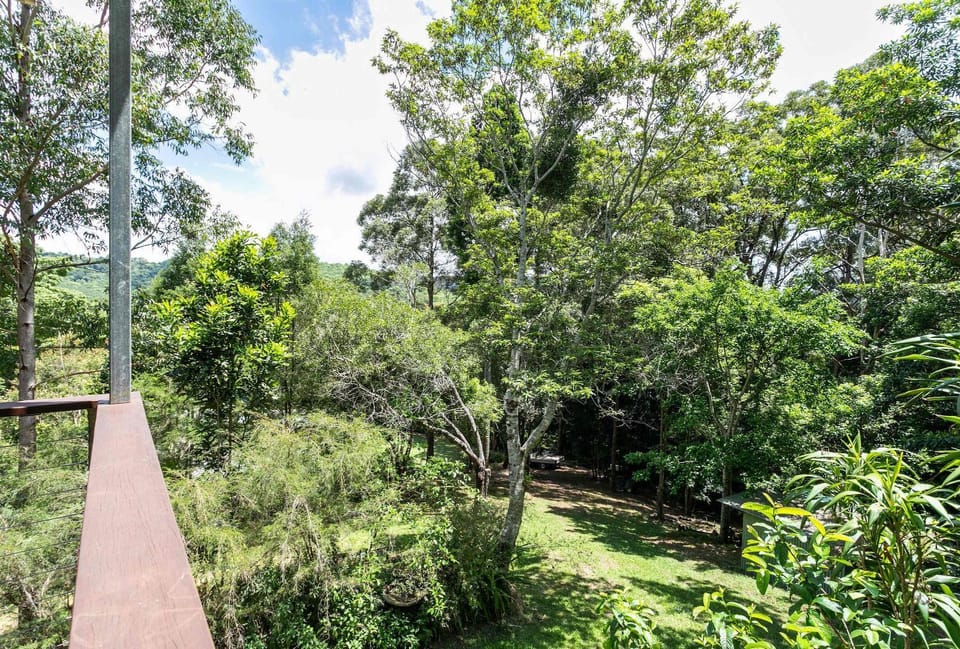 The Wicker Rainforest Hilltop Retreat - Peace and Nature House in Pinbarren