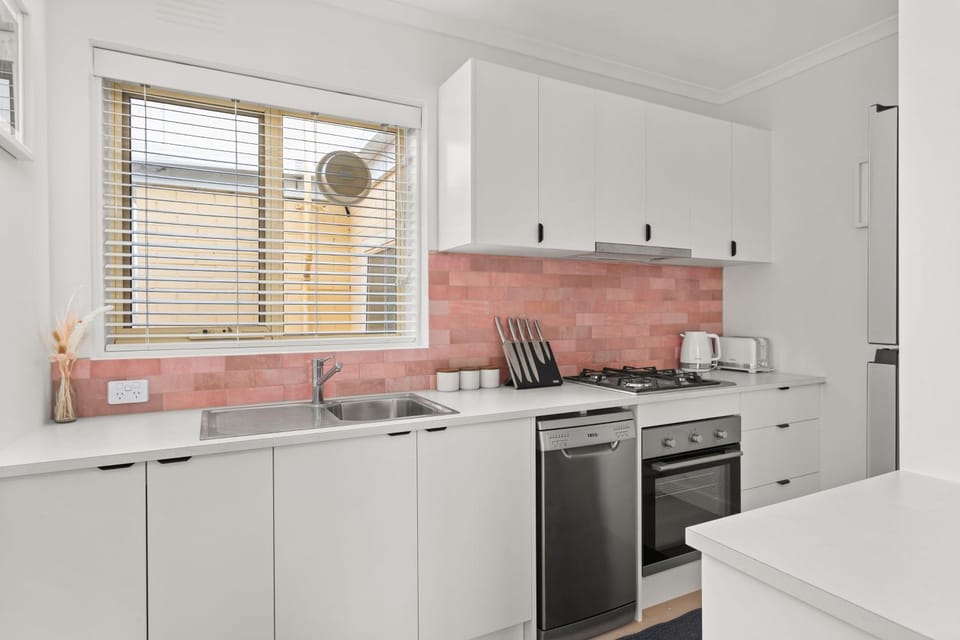 Sugar Blush Apartment in Saint Kilda