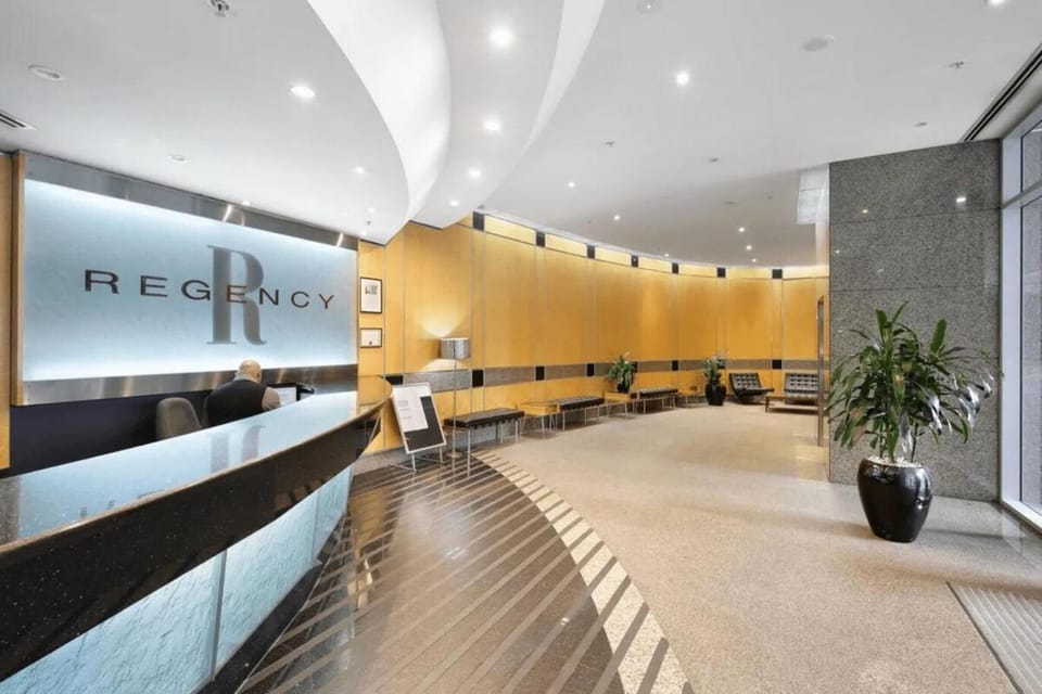Chatswood charm - Convenience meets poolside views - HELP7 Apartment in Sydney