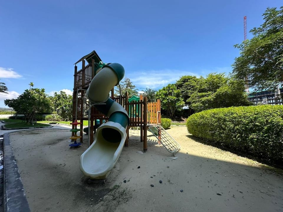Laguna Skypark spacious 1 bedroom apart Bangtao Apartment in Choeng Thale