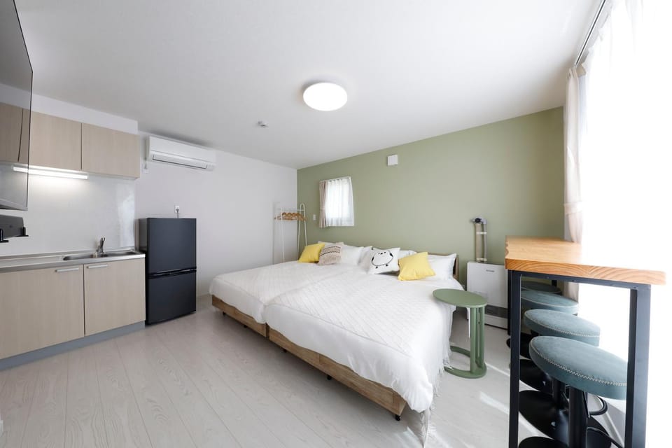 Bed, Living room, Bedroom