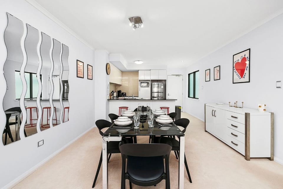Decorative detail, Dining area