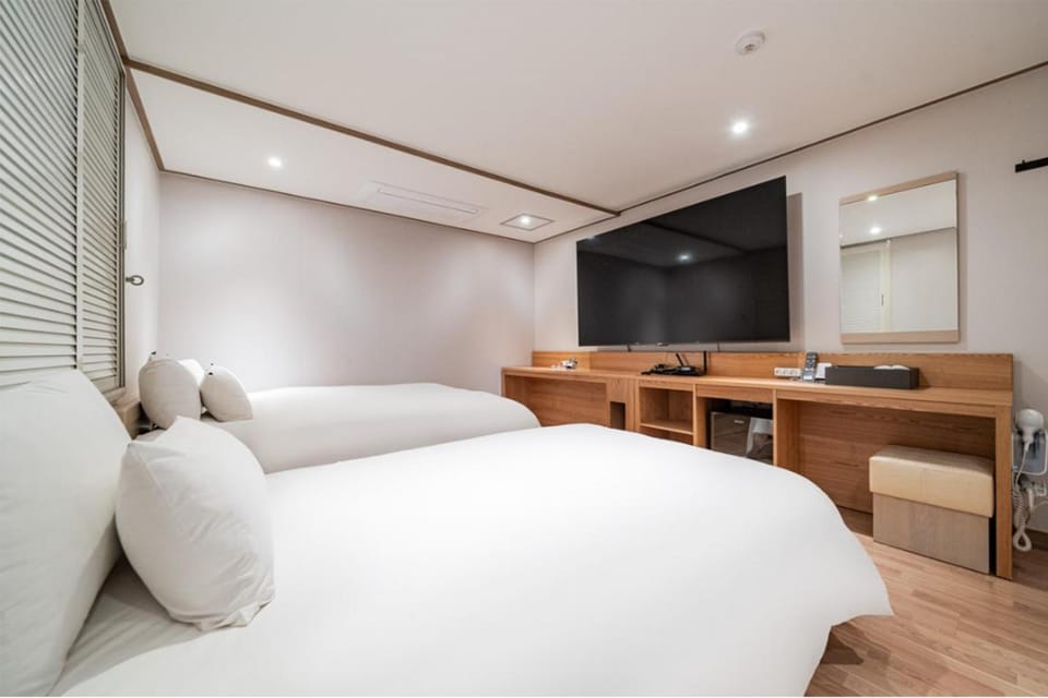 CENTRO HOTEL - 안양iT단지, 군포제일공단 Motel in Gyeonggi-do