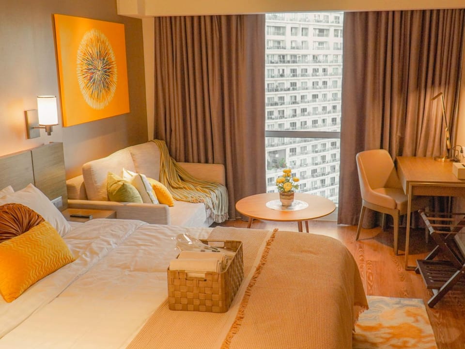 Bed, Living room, Seating area, Bedroom