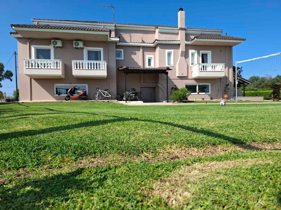 Property building, Garden