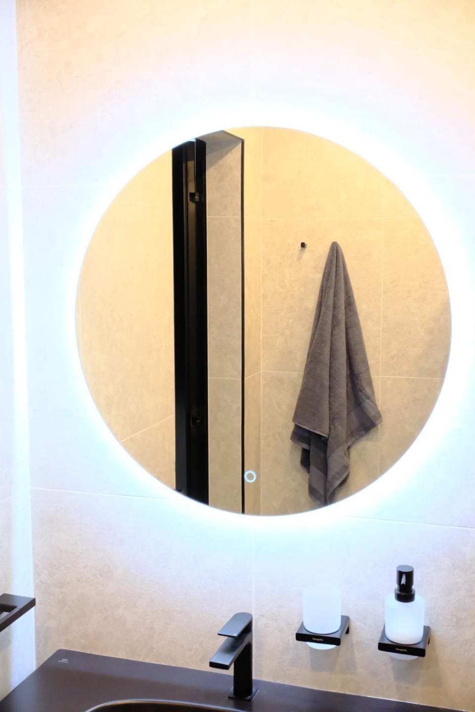 Bathroom, towels