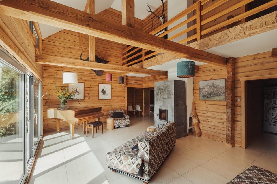 Living room, Seating area
