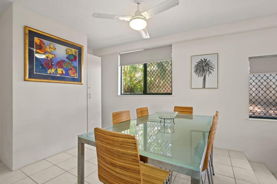 Lindomare Unit 1, 11 Orvieto Tce, Kings Beach Apartment in Kings Beach