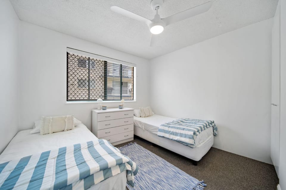 Lindomare Unit 10, 11 Orvieto Tce, Kings Beach Apartment in Kings Beach