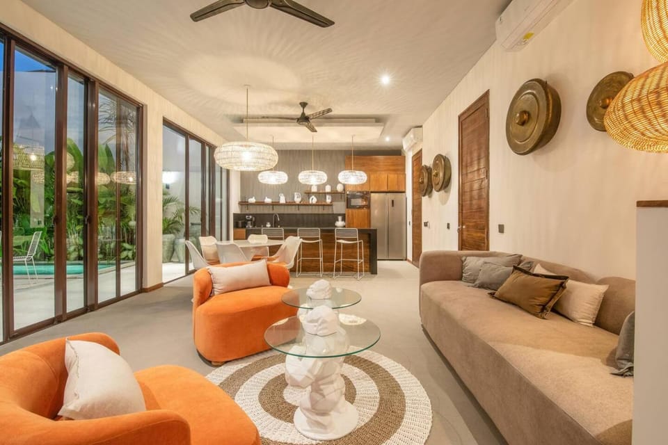 Modern 3BR enclosed living near Revolver House in North Kuta