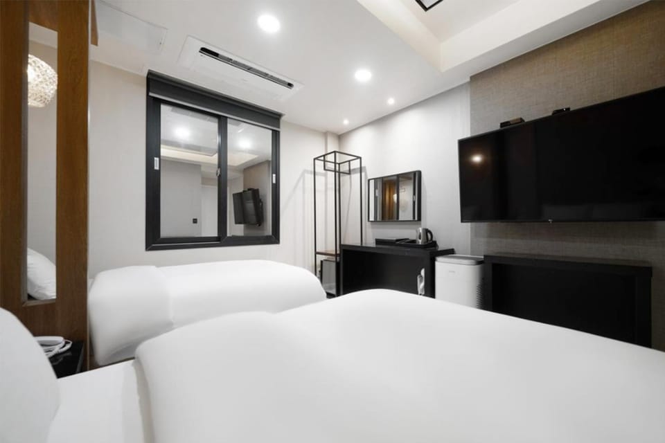 3S HOTEL 안양일번가점 - 1st FASHION Motel in Gyeonggi-do