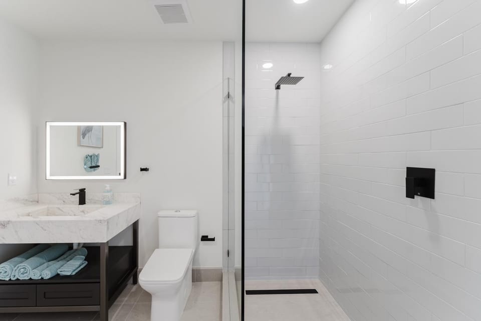 Shower, Toilet, Bathroom