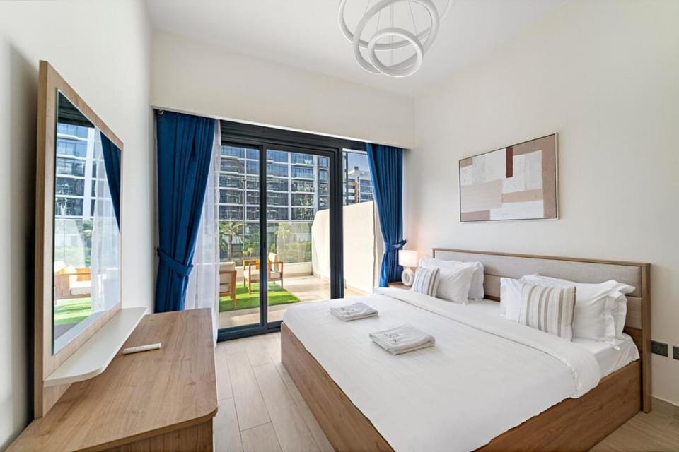Stylish 1BR near Business Bay, Meydan Racecourse & Crystal Lagoon Apartment in Dubai