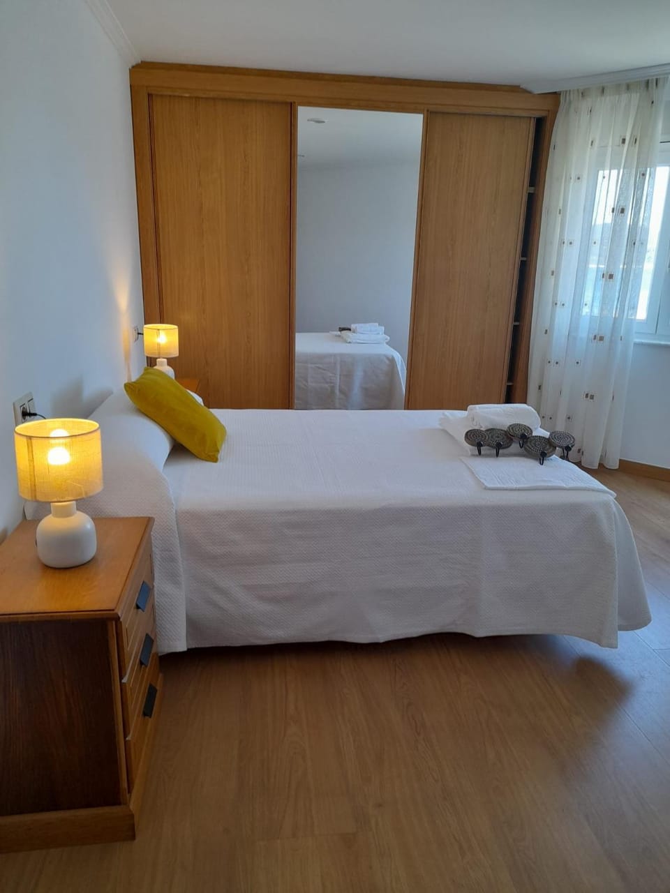 Bed, Photo of the whole room