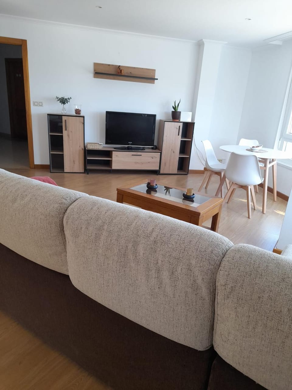 Communal lounge/ TV room, TV and multimedia, Living room, Seating area