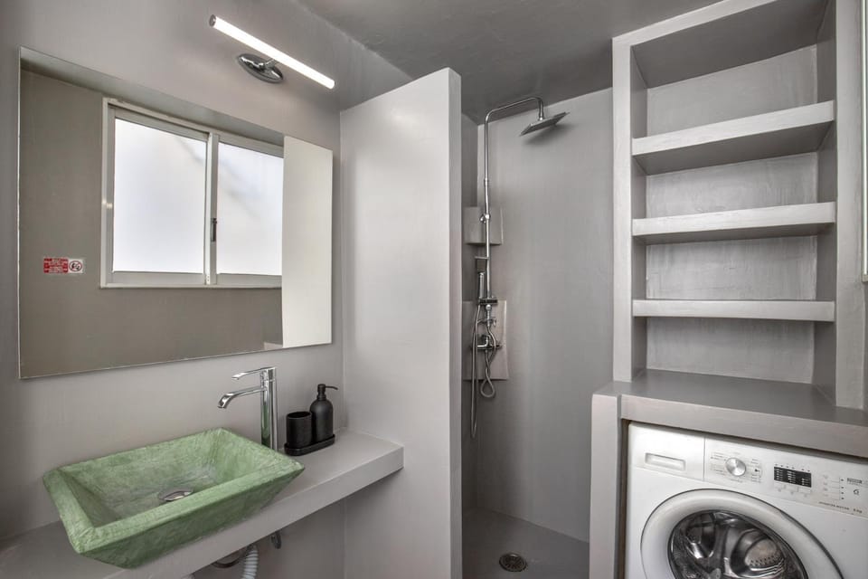 Shower, Bathroom, washing machine