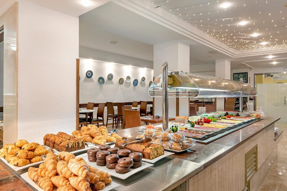 Breakfast, Buffet breakfast
